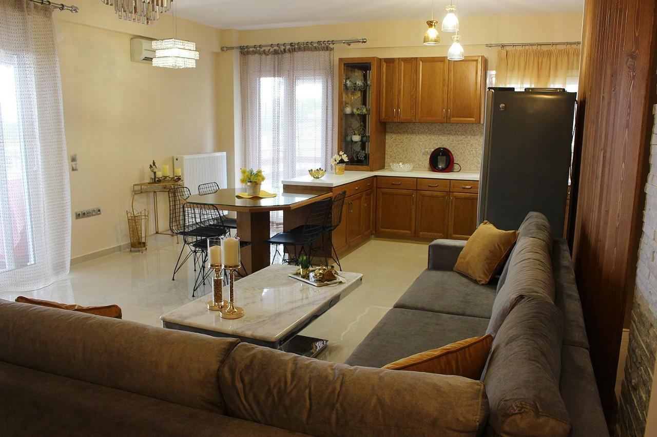 Elegant View - - 3bd Apartment Tríkala
