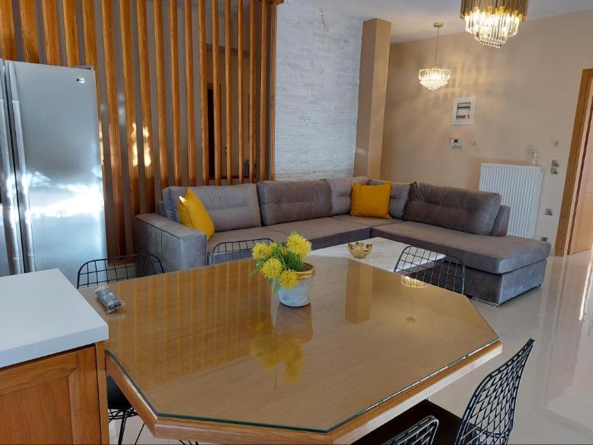 Elegant View - - 3bd *