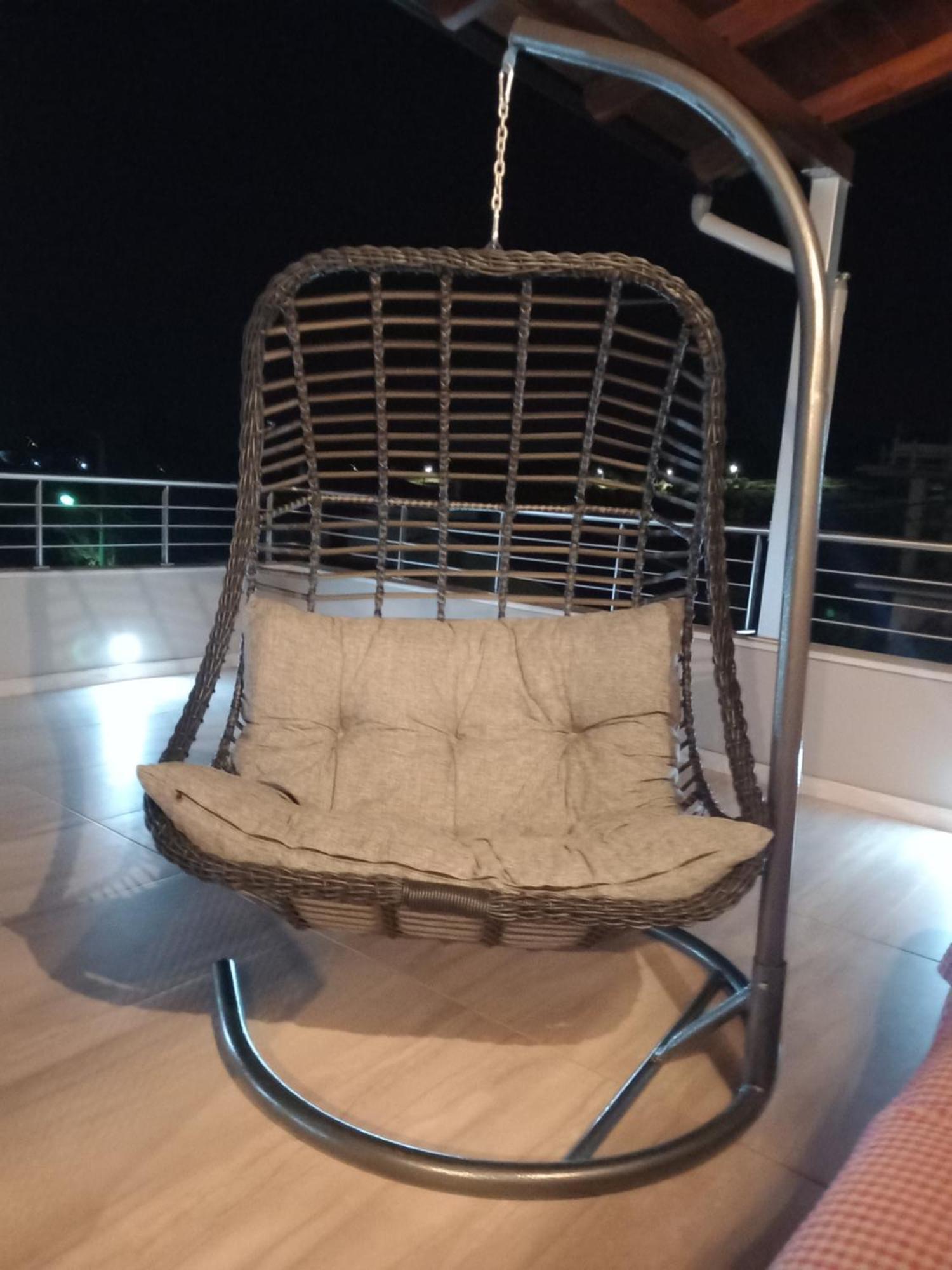 Elegant View - - 3bd Apartment *